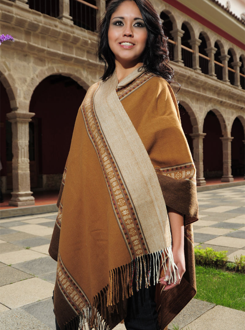 Cape en alpaga marron Poncho Ouvert – Gamboa
