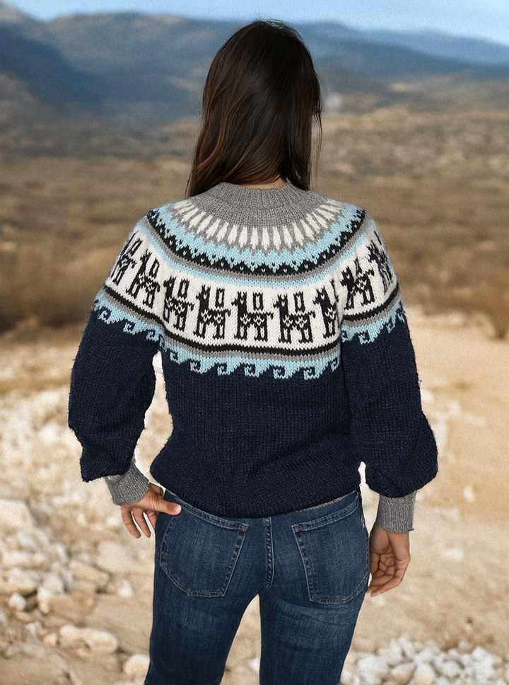 Ropa de Alpaca | Ponchos y Suéteres para Hombre y Mujer | Gamboa Fashion